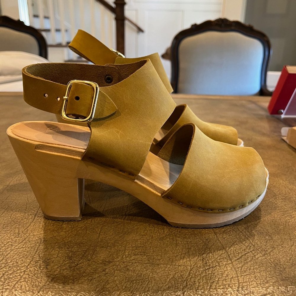 Bryr Miranda Spanish Toe Clogs 36 / 6 fits large Fennel Green Nubuck High Heel